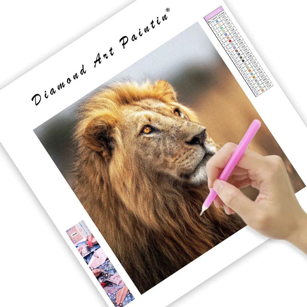 Lion's Majestic Gaze - Diamond Painting