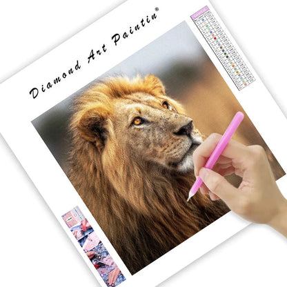 Lion's Majestic Gaze - Diamond Painting