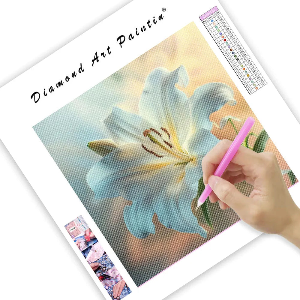 White Lily Glow - Diamond Painting